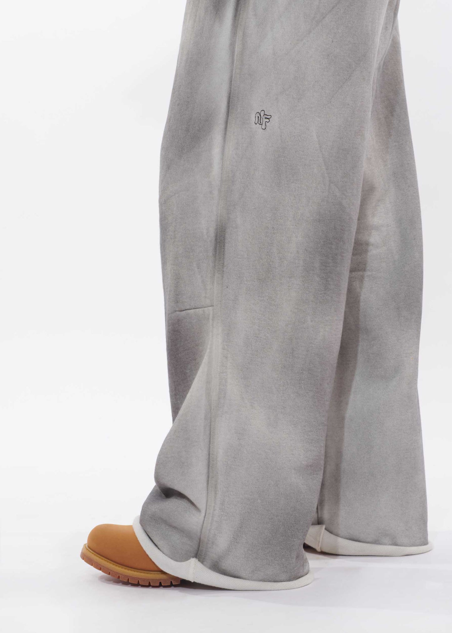 CORE BAGGY SWEATPANTS